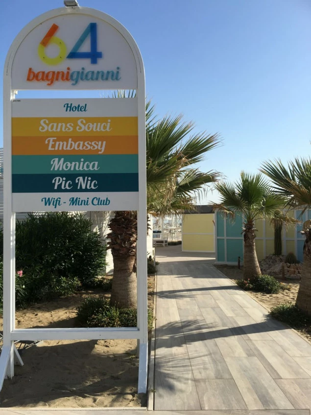  Stabilimento balneare Gianni, zona 64 Riccione | Collection di Kronos Ceramiche Caem Group spa 