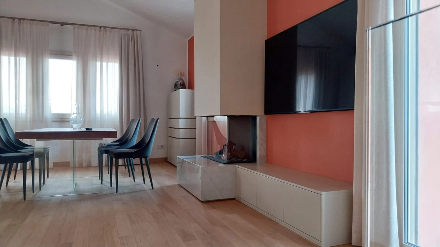  Abitazione privata San Marino Camino a Gas DRU Maestro 75XTU progetto studio architettura Vicini Caem Group spa 