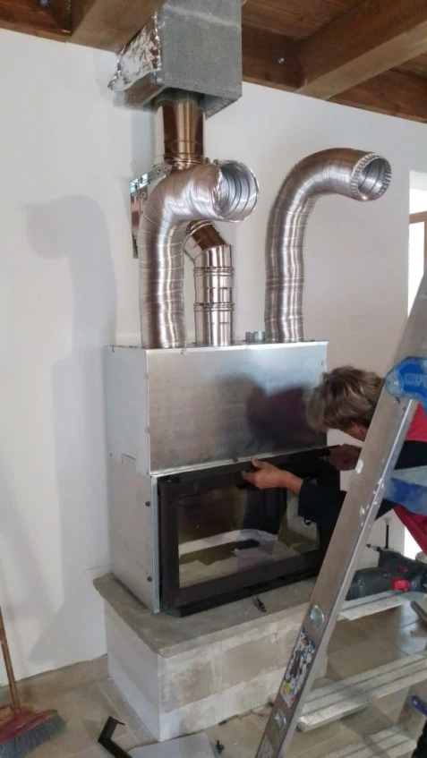  Casa privata loc.San Leo Camino a Legna Jotul I 620 F con rivestimento su progetto studio internoCaem Caem Group spa 