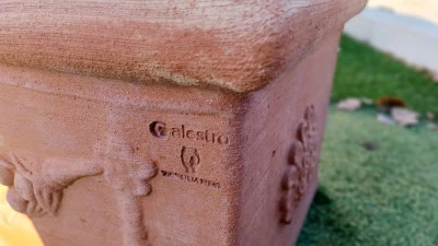 Fioriera cassetta festonata in Cotto Galestro 71x34 h30
